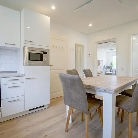 Nordstrander Kuestenlodge - Sonnenterrasse *